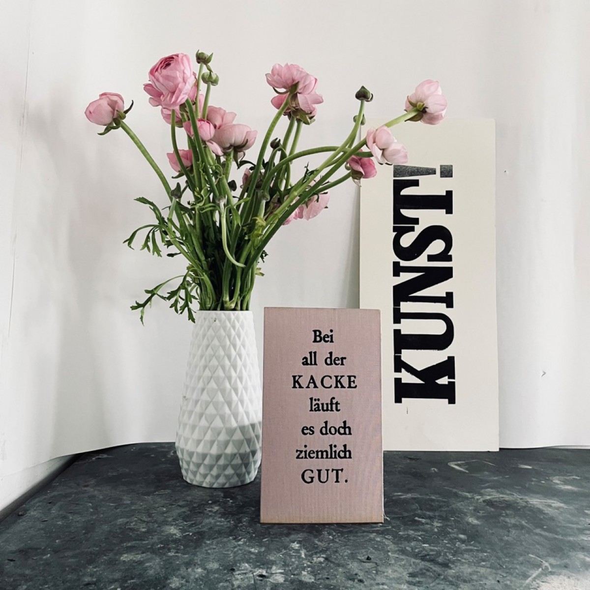Bei all der KACKE  
Letterpress von Papelami