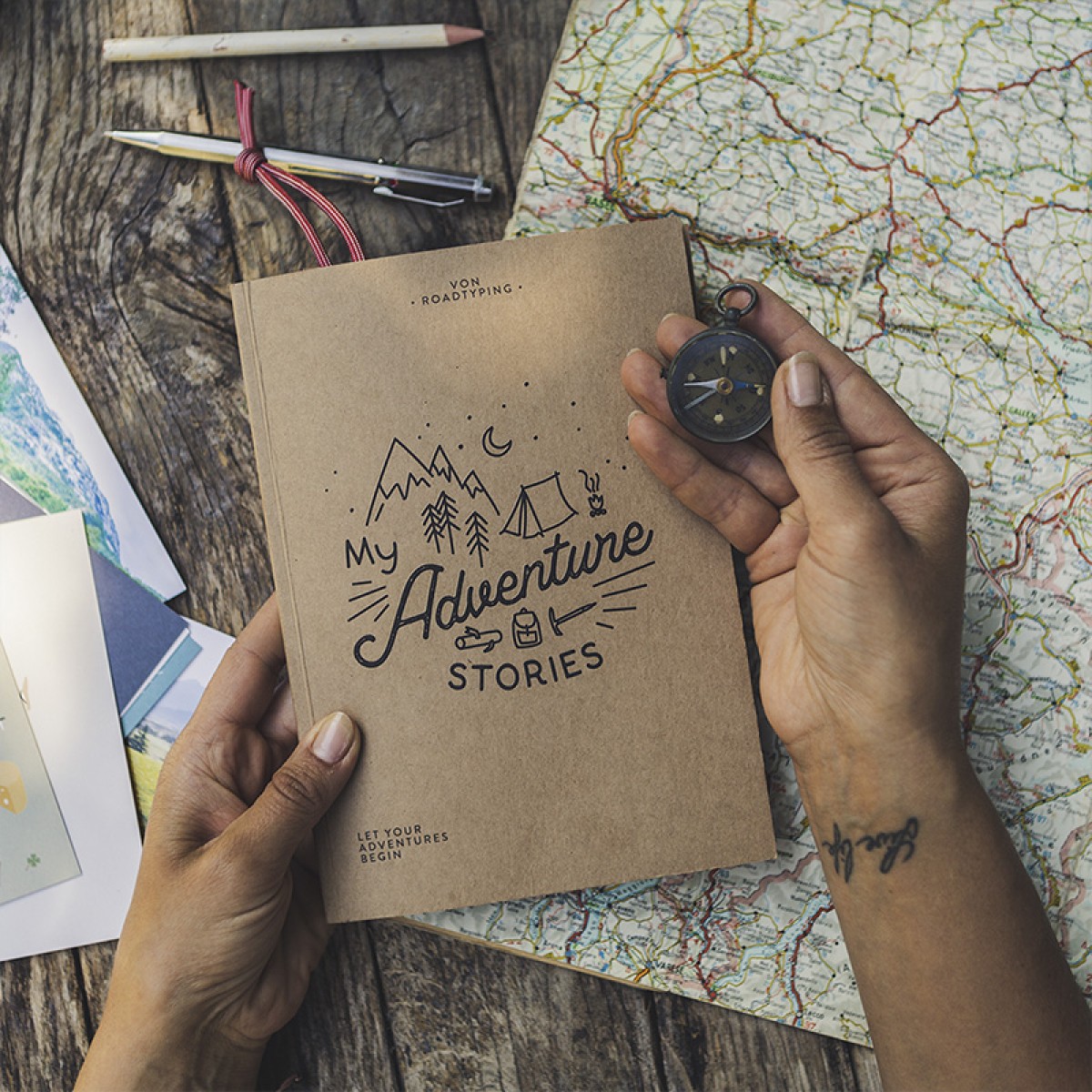 Roadtyping "My Adventure Stories" Reisetagebuch mit Schablone | Din A5