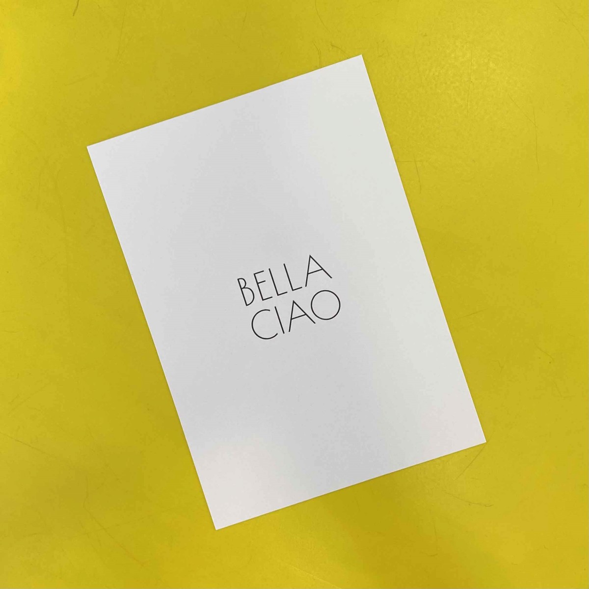 Love is the new black - Postkarte 
"Bella"