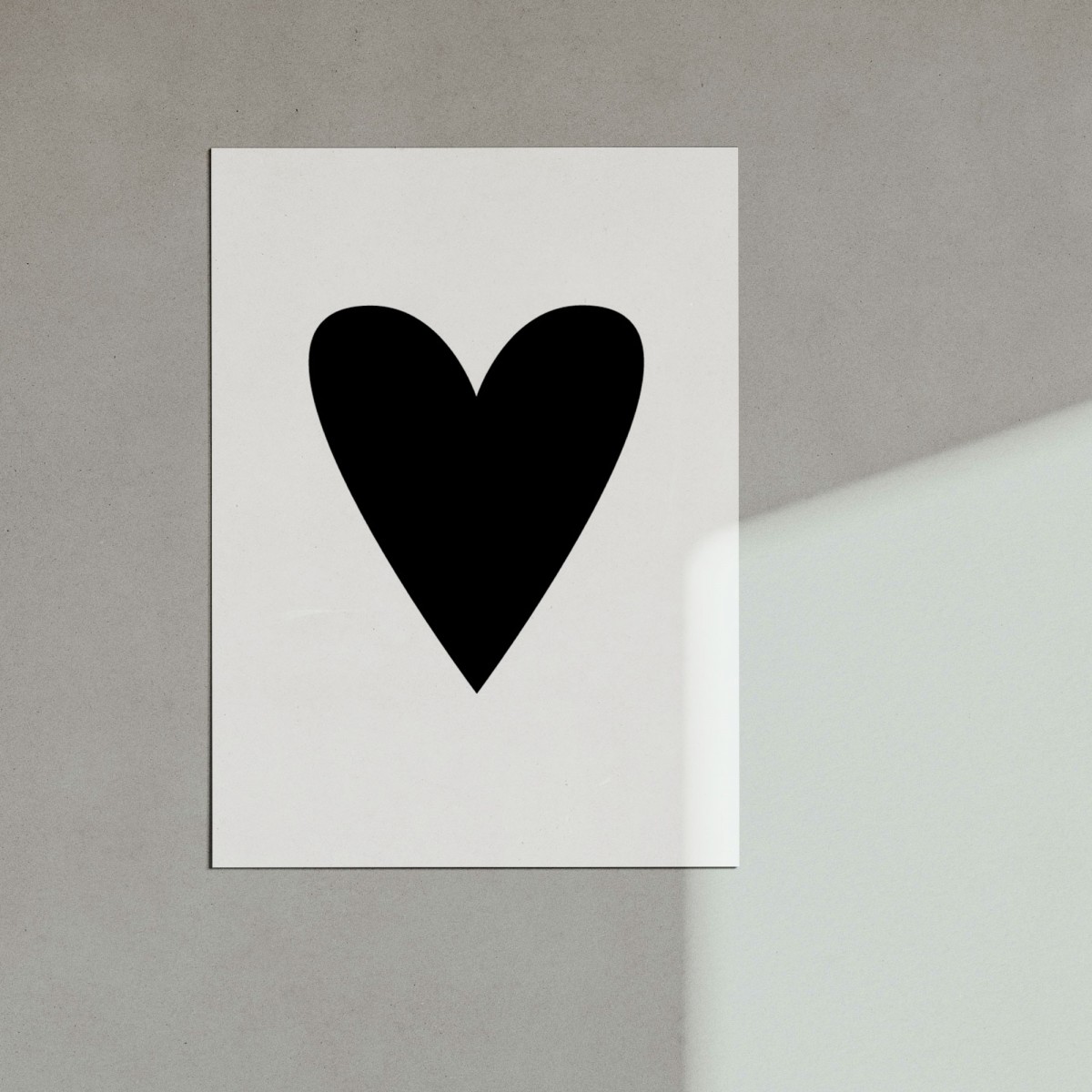 Love is the new black - Postkarte "Heart" 