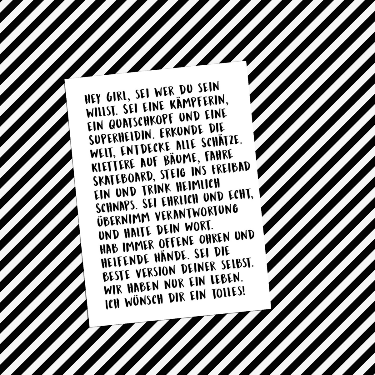 Love is the new black - Postkarte "Hey Girl"