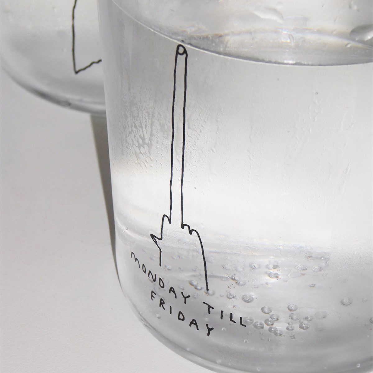 Monday till friday - 500ML Glas - yahya studio, johanna schwarzer