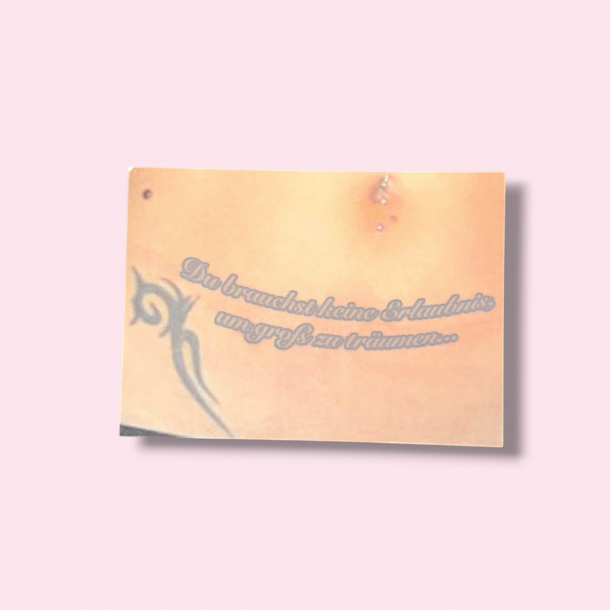 DU BRAUCHST KEINE ERLAUBNIS, UM GROSS ZU TRÄUMEN Tattoo Postcard - The Propcorner