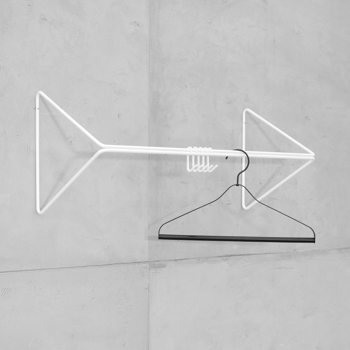 SYNC Garderobe Weiß | Result Objects
