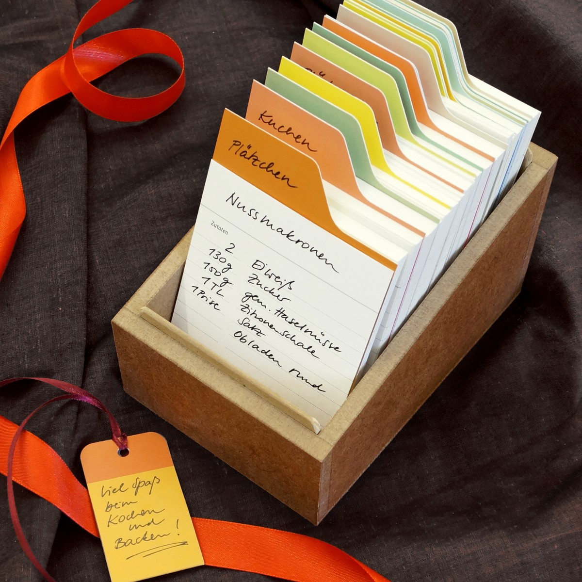 REZEPTBOX mit einfarbigem Deckel, Box mit Rezeptkarten und Registern, Rezeptbuch mal anders, Box fürs Backen und Kochen // sperlingB.design