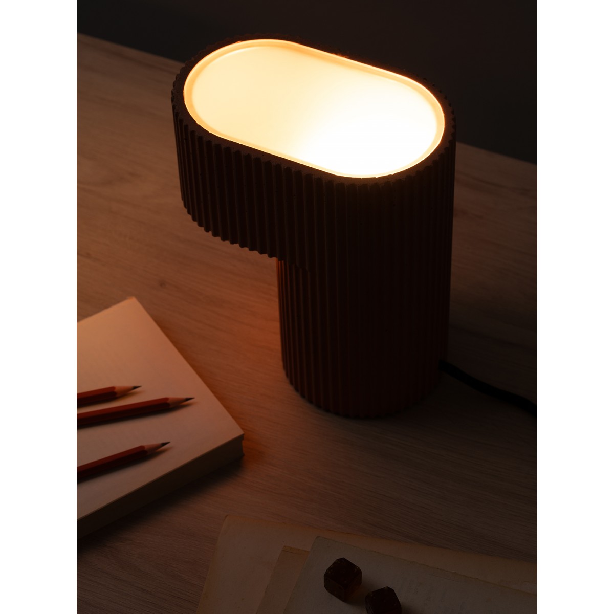 Tischlampe – plissiert und farbenfroh [S7]