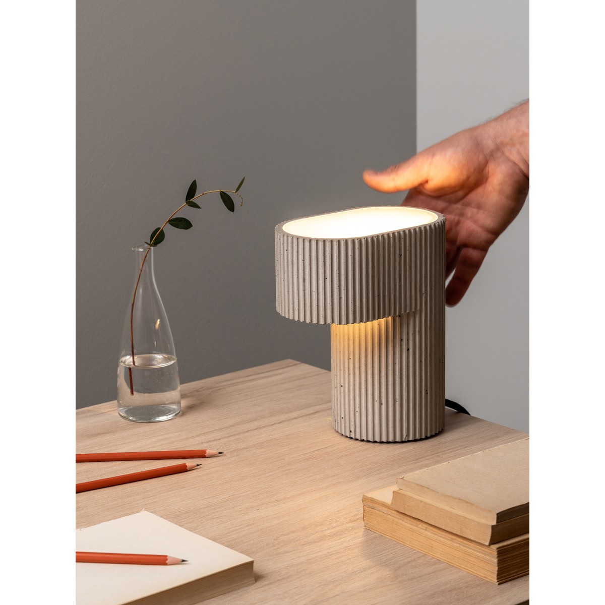 Tischlampe – plissiert und farbenfroh [S7]