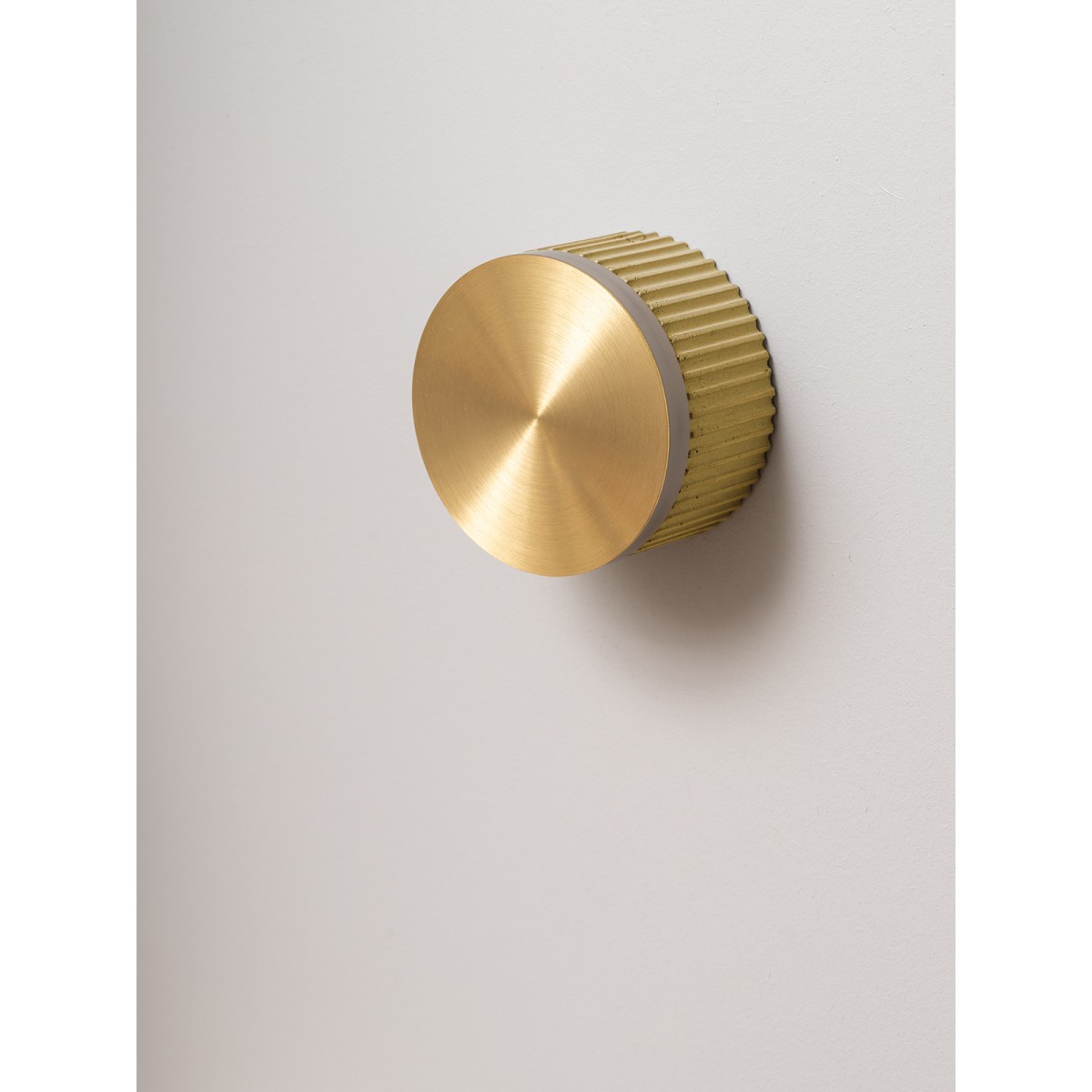 Wandlampe mit Rundumlicht- plissiert und farbenfroh [S8]