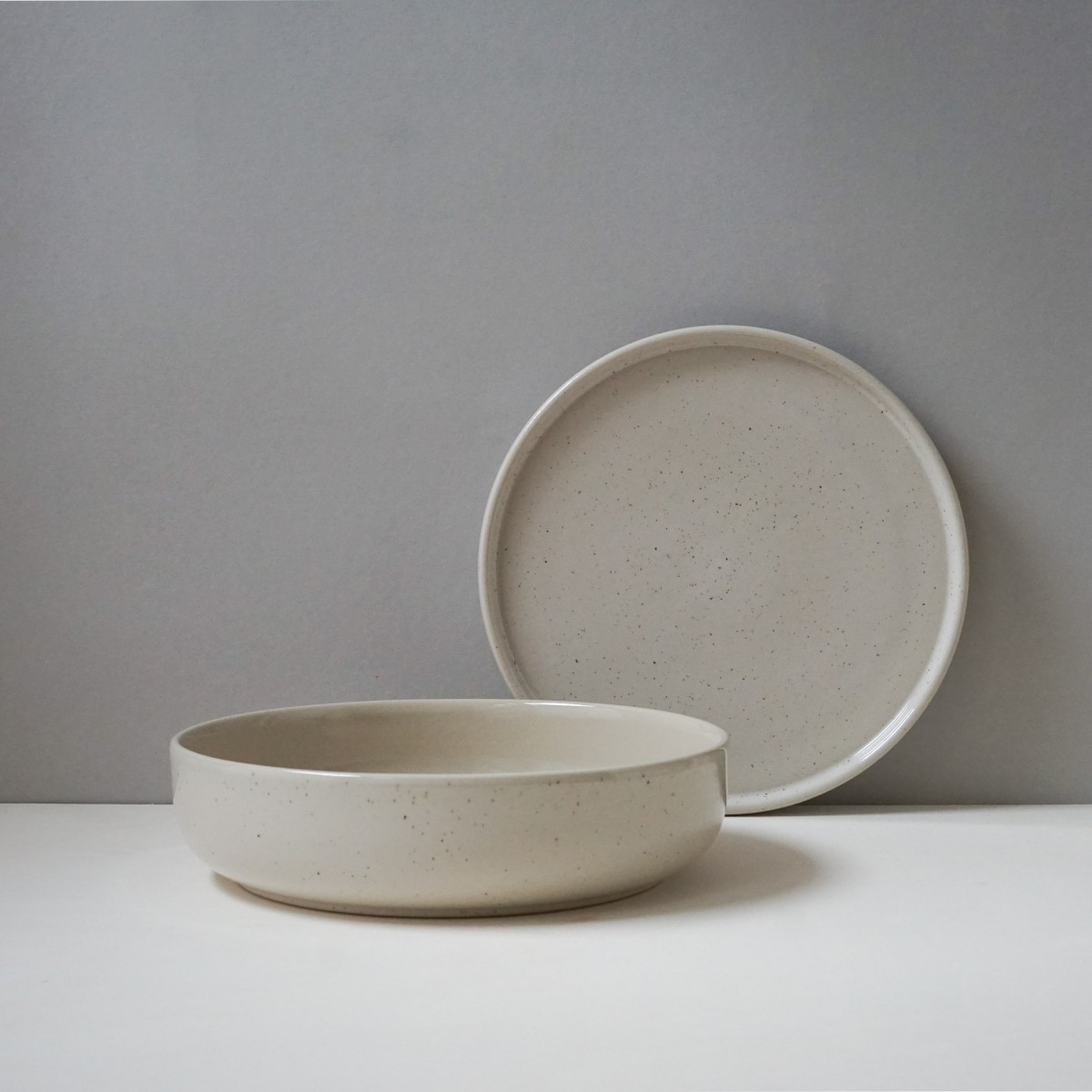 Schale 22 cm Hollyhock mit Deckel/Teller // 1.000 ml // indre Ceramics