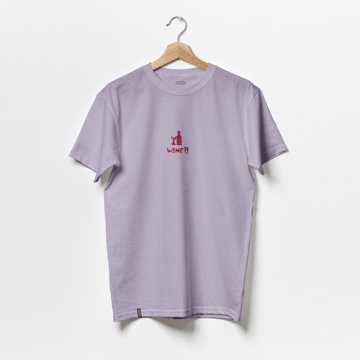 "WINE?!" T-Shirt Lavender // FUNST Studio, Verena Senn