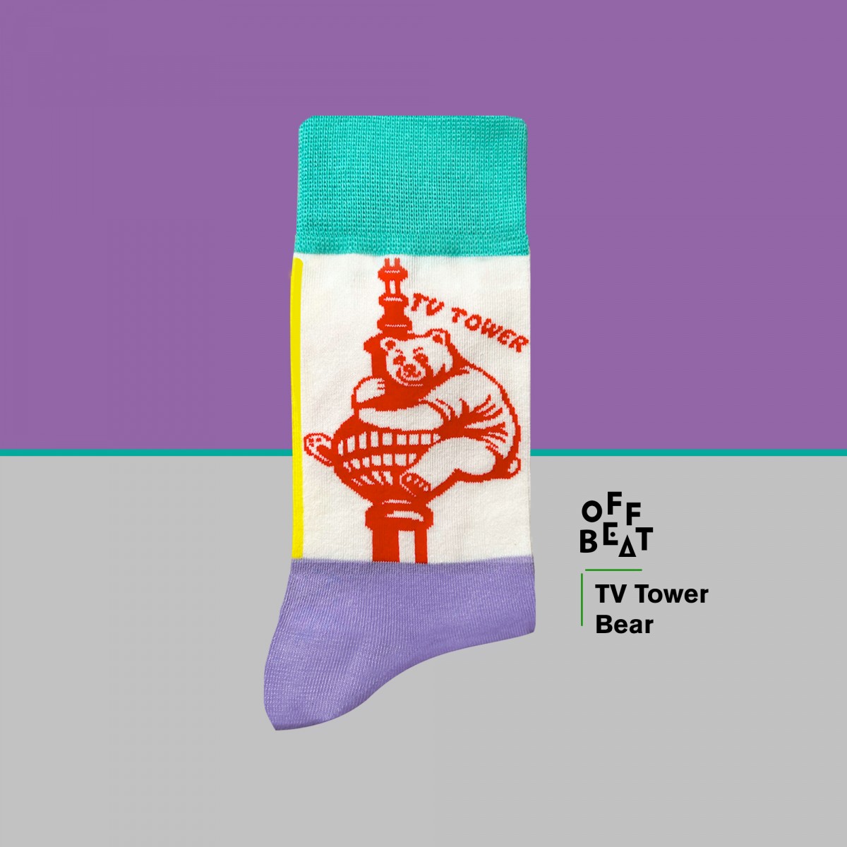 Berlin Bear hugging TV tower von Offbeat