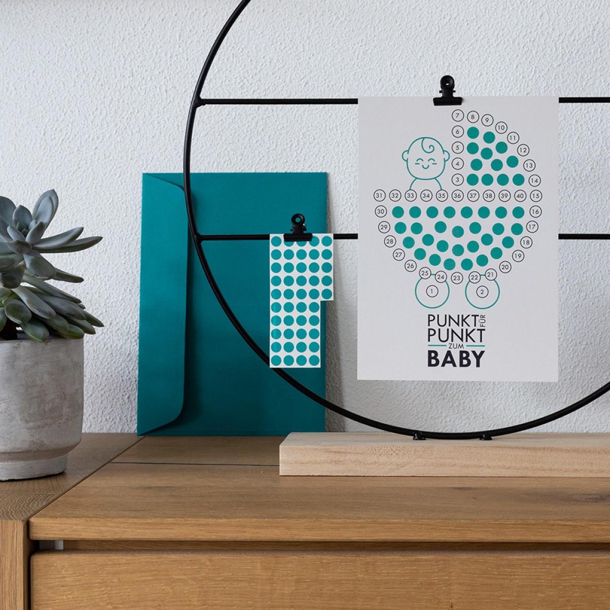TYPOP 5-teiliges Set Babykalender "Hallo kleines Baby" inkl. Umschlag, Minikarte + Umschlag und Klebepunkte