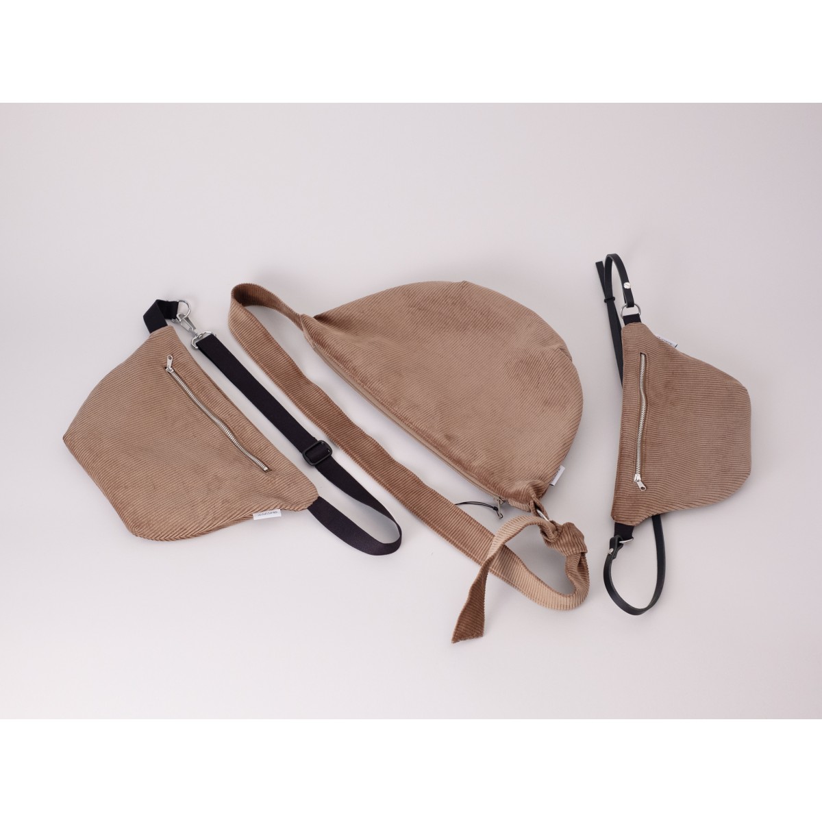 Halbmondtasche • Cord • greigebraun