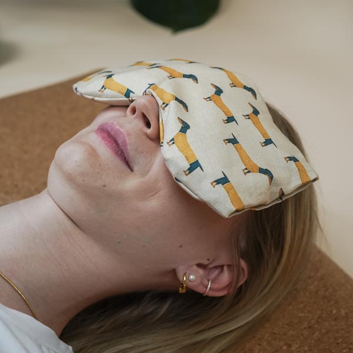 2. Yoga Augenkissen „Dackel" mit Bio Dinkel – für Meditation, Tiefenentspannung & Yoga, weicher Baumwollbezug - Tochter von Walter