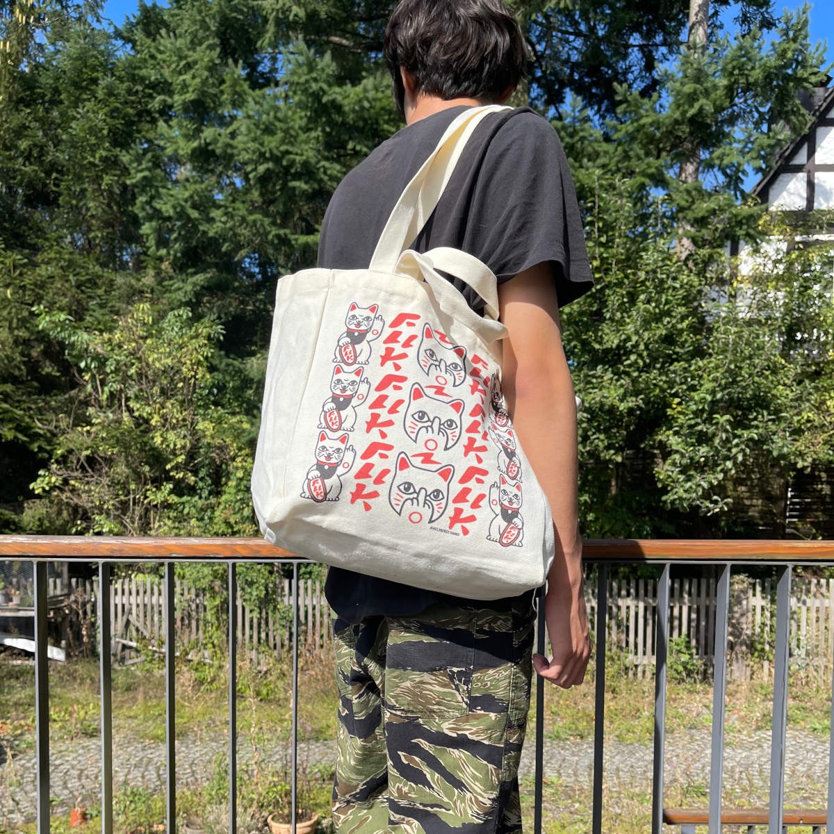 Tote Bag - Maneki Neko | Baumwolltasche mit Magnetverschluss & Innentasche | Lustige Einkaufstasche | Cooles Katzenmotiv für Katzenliebhaber