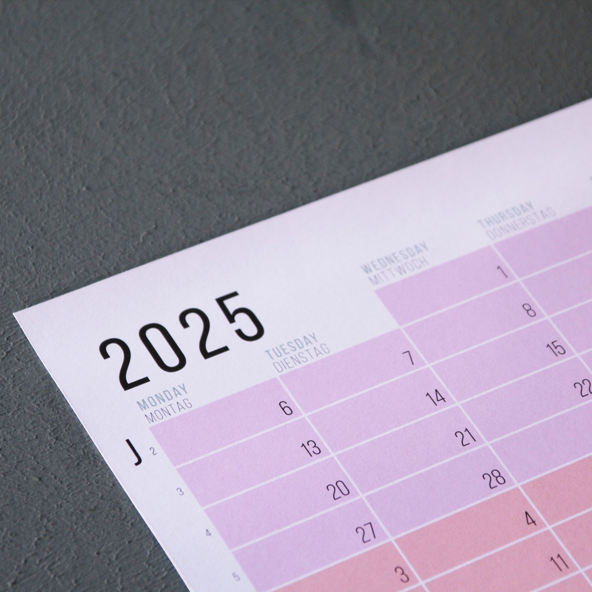 Wandkalender 2025 „Pink-Rosé-Violett“ Jahresplaner | Limited Edition | 100% Recyclingpapier | Deutsch-Englisch