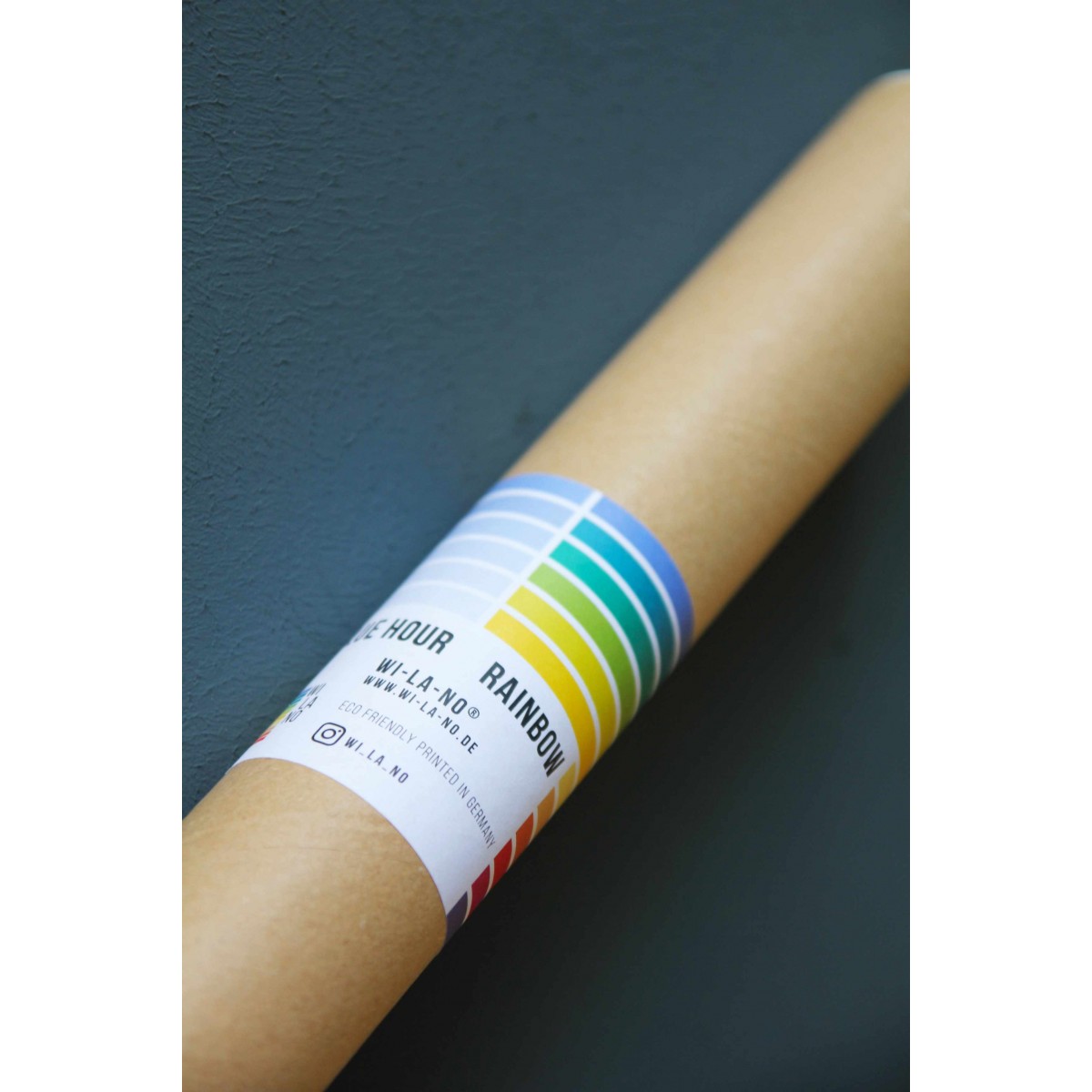 Wandkalender 2026 „Regenbogen“ Jahresplaner | Limited Edition | 100% Recyclingpapier | Deutsch-Englisch | Rückseite „Blue Hour“