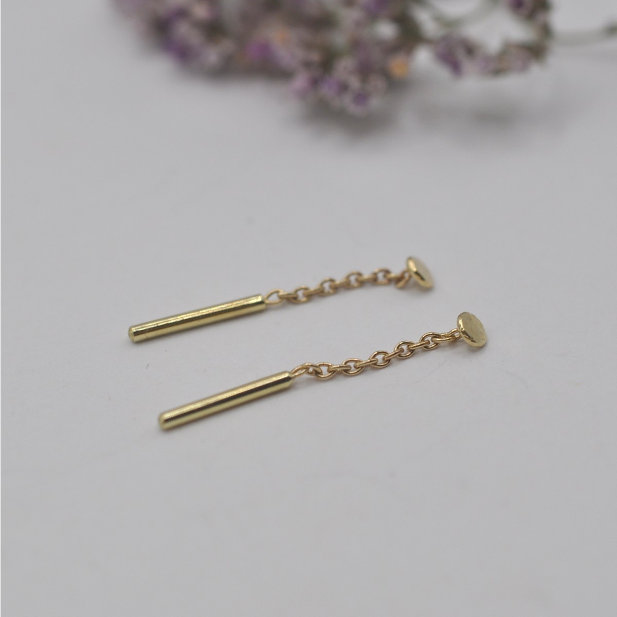 Ohrring "Eingefädelt" aus Gold von DOPPELLUDWIG