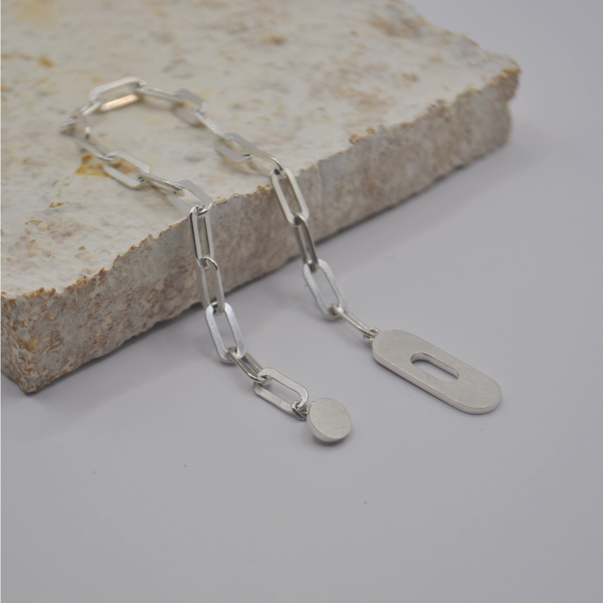 Armband "Geknöpft" aus Silber von Doppelludwig