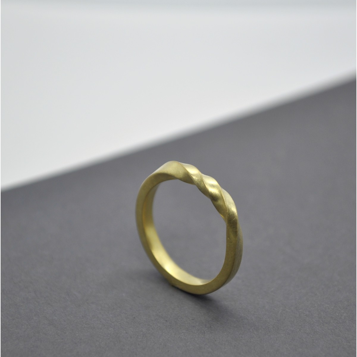 Ring "Rotiert" aus Silber von Doppelludwig