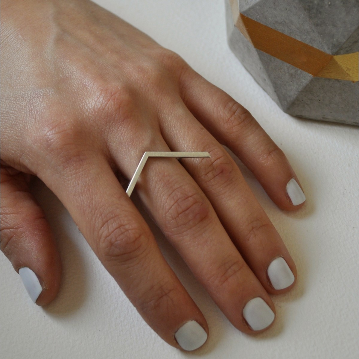 DOPPELLUDWIG – Ring "GEKNICKT" 
aus 925/- Silber