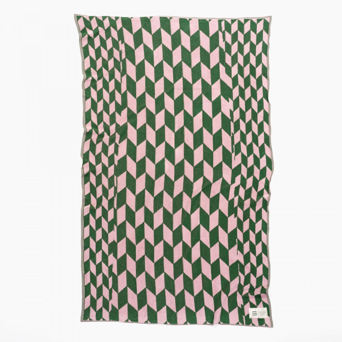 Towel.Studio | Arrow Tail Strandtuch | Pink & Green