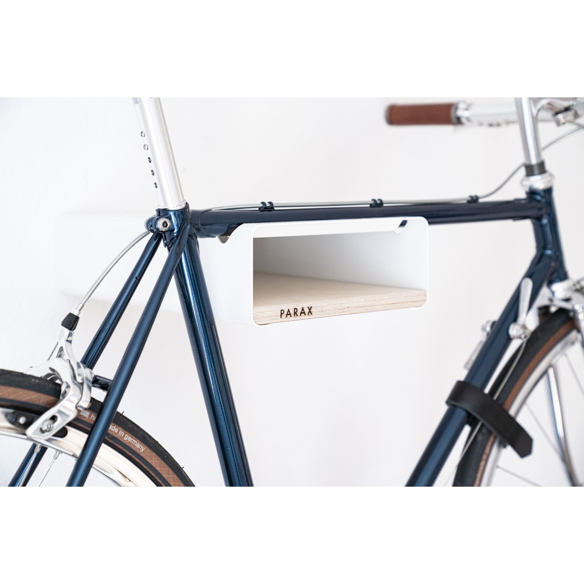 Design Fahrrad-Wandhalterung | PARAX® S-RACK | Weiß mit Birken Holz | für Rennrad Hardtail & Cityrad 