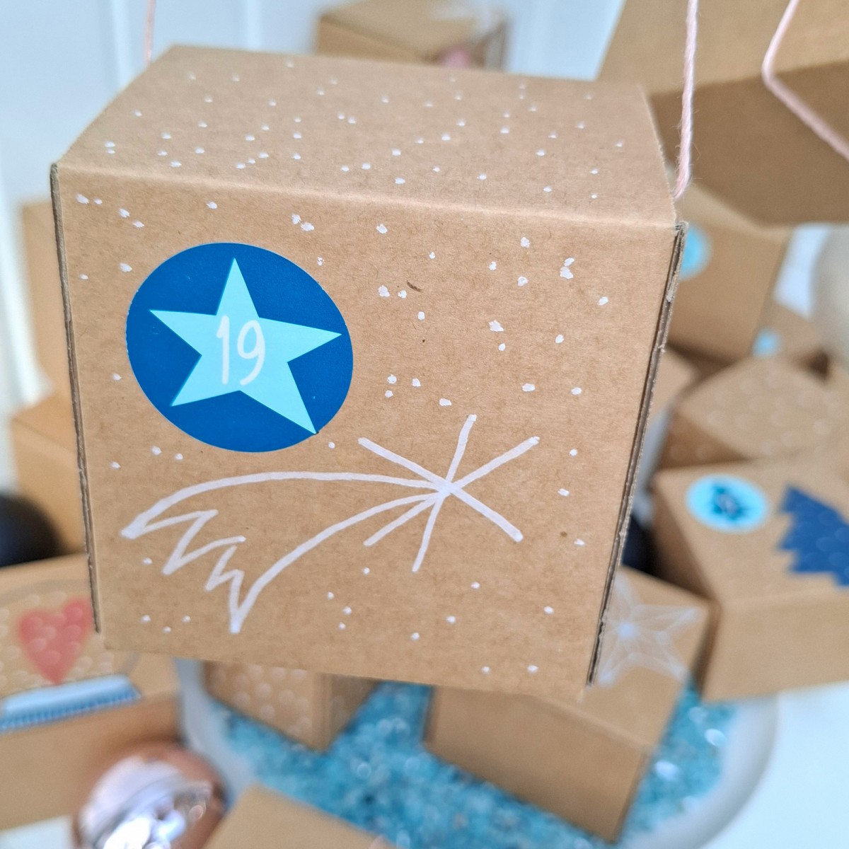 Bow & Hummingbird Adventskalender Set mit Boxen "Winter Wonder"