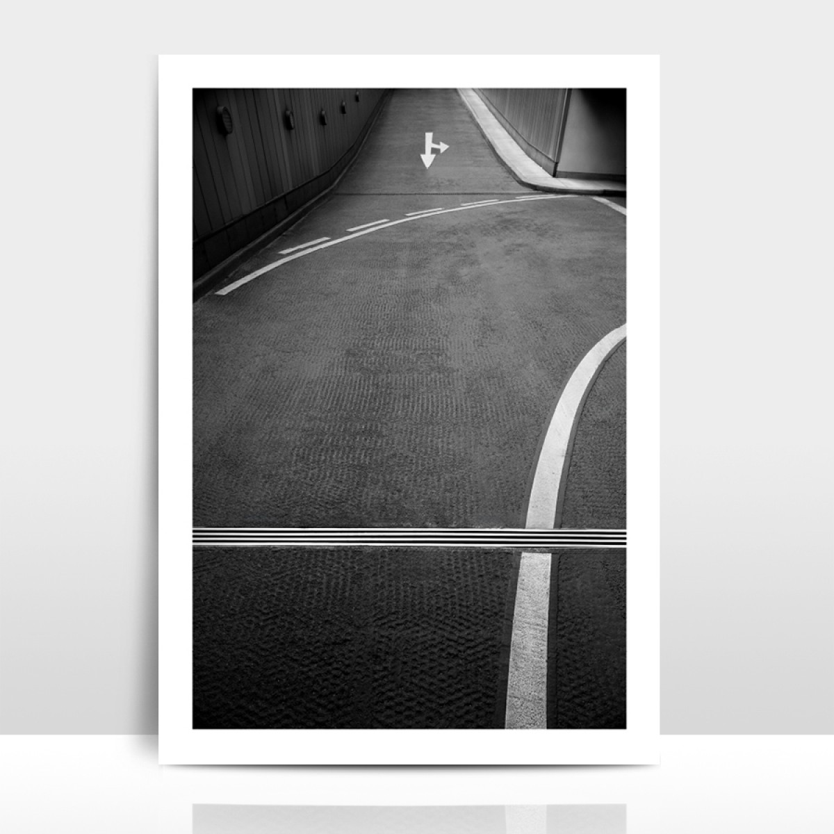 Amy & Kurt Berlin Artprint "White Arrow"