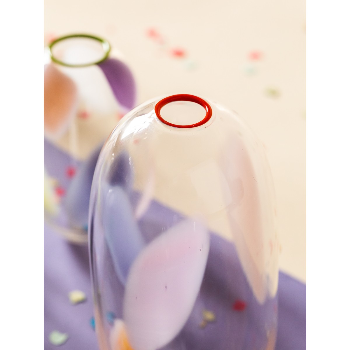 Objektvase "Confetti" – Poppy Pastel, Mundrand Opalrot – HOFF GLAS