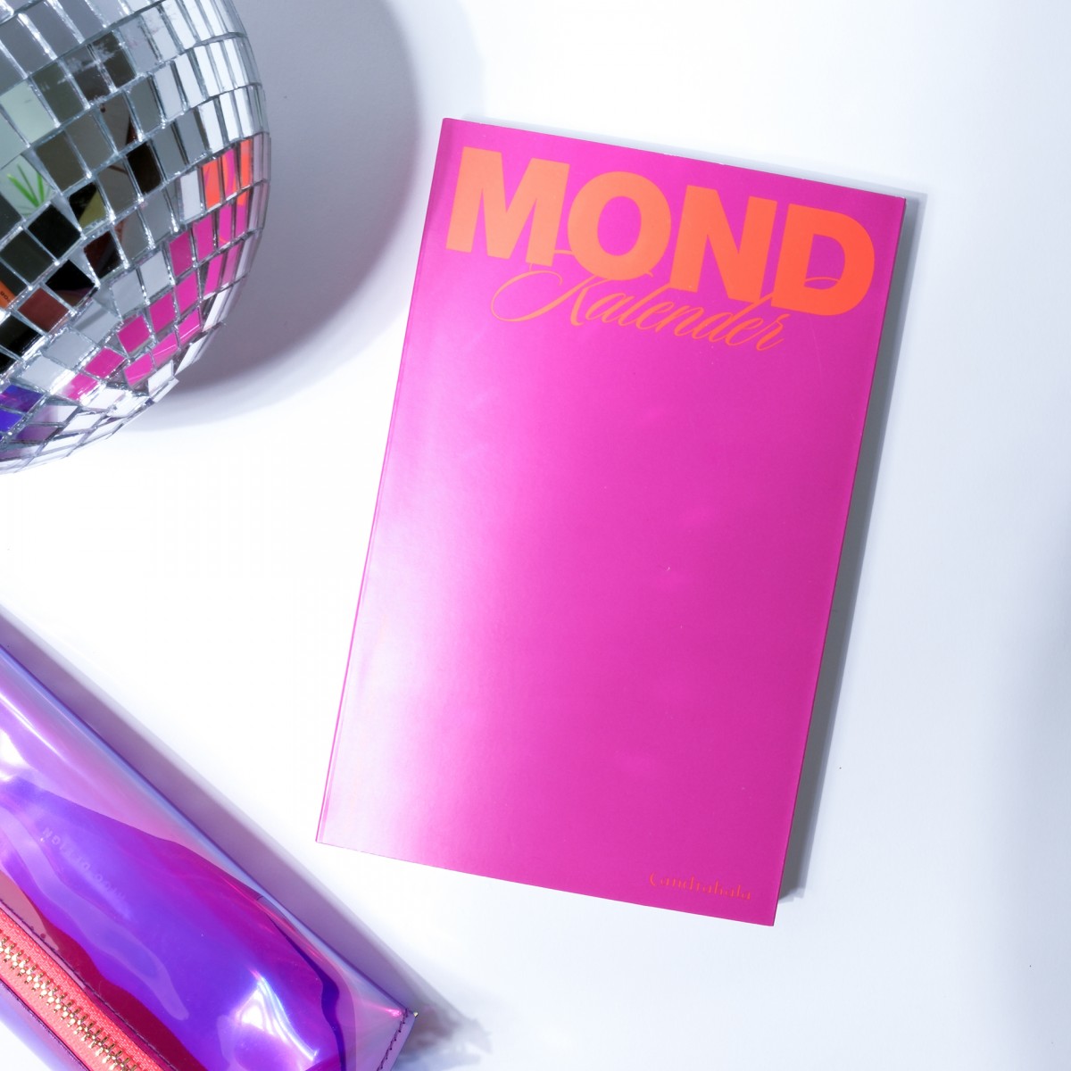Mondkalender 2027 – Supernova Pink