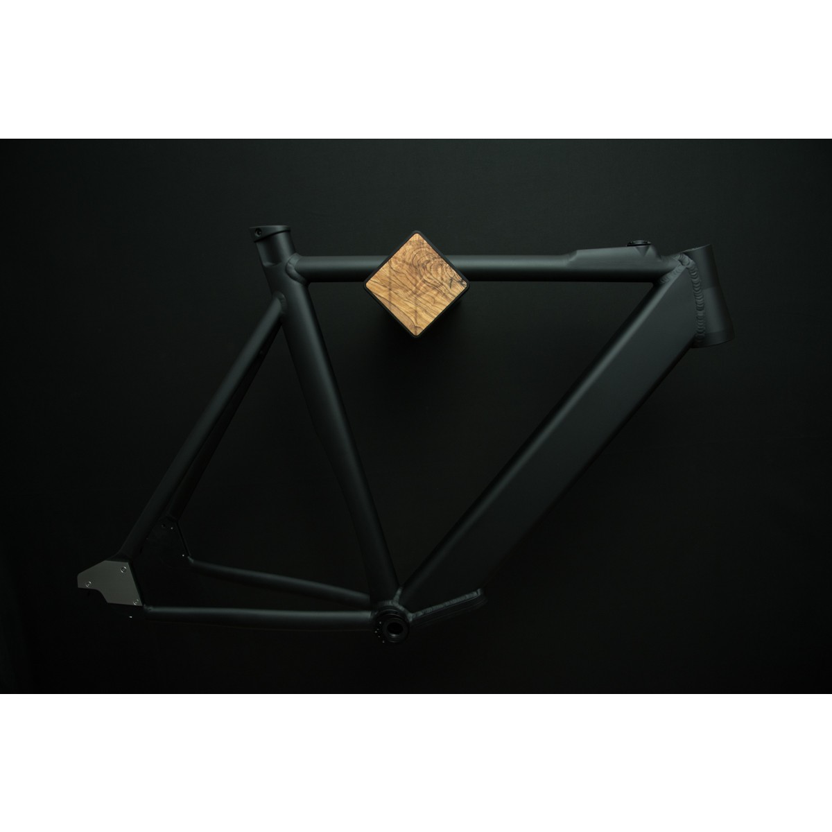 Stilvolle Design Fahrrad Wandhalterung | PARAX® D-RACK | für Rennrad, Hardtail, Cityrad & Tourenrad | Schwarz mit Oliven Holz