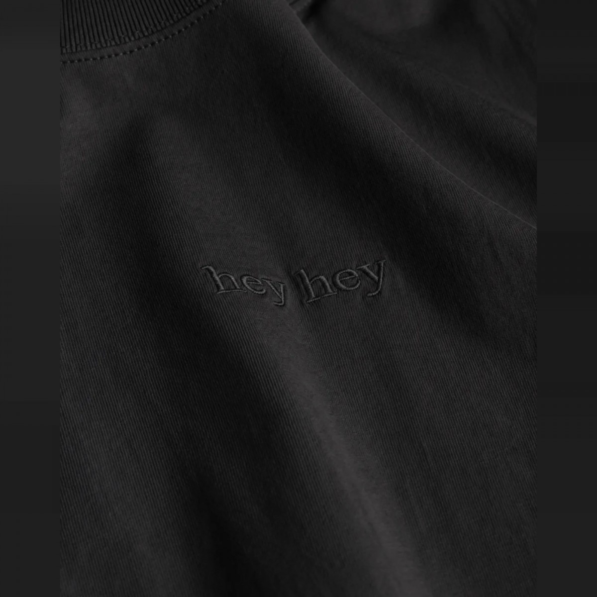 Essential T-Shirt Schwarz – Herren – hey hey studios