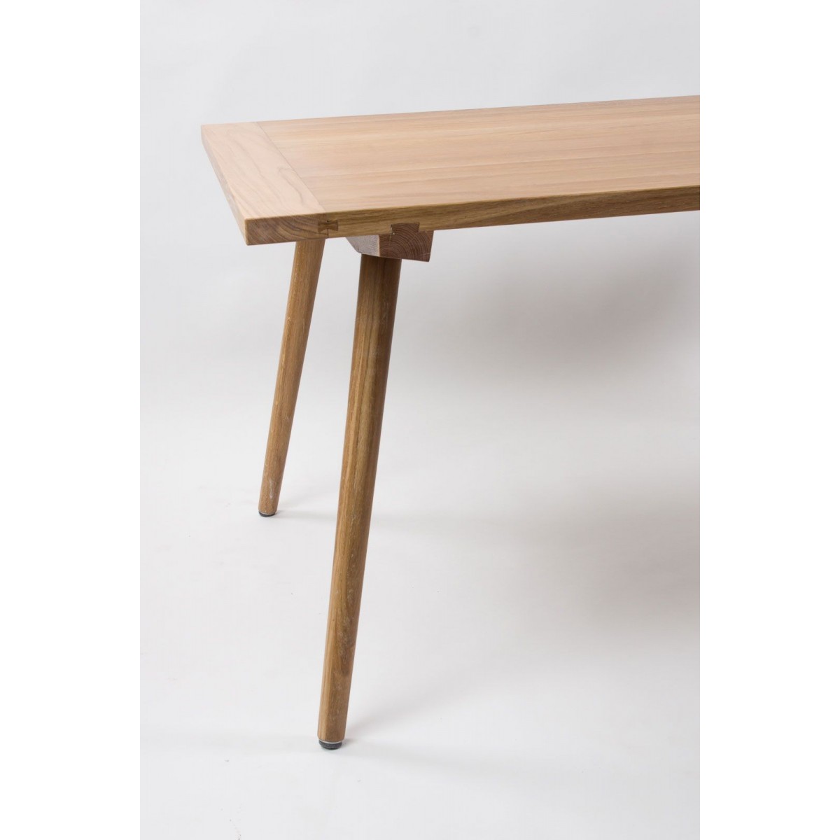Tisch "Nikklas" aus Eichenholz