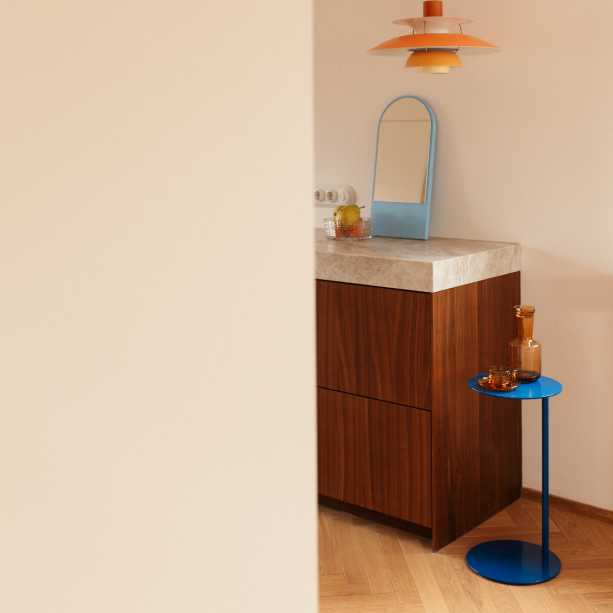 Einig Studio - Beistelltisch Blau