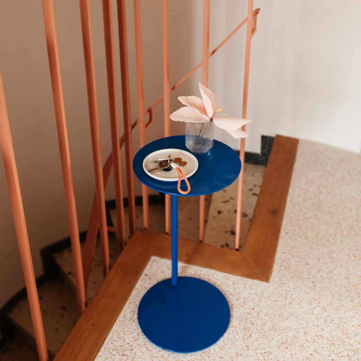 Einig Studio - Beistelltisch Blau