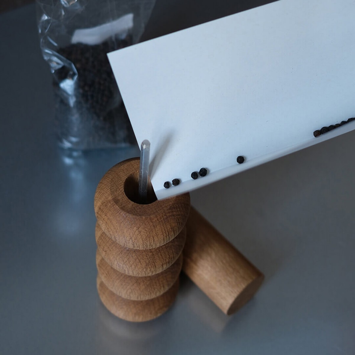 Gewürzmühle | kugelig unten | rundund