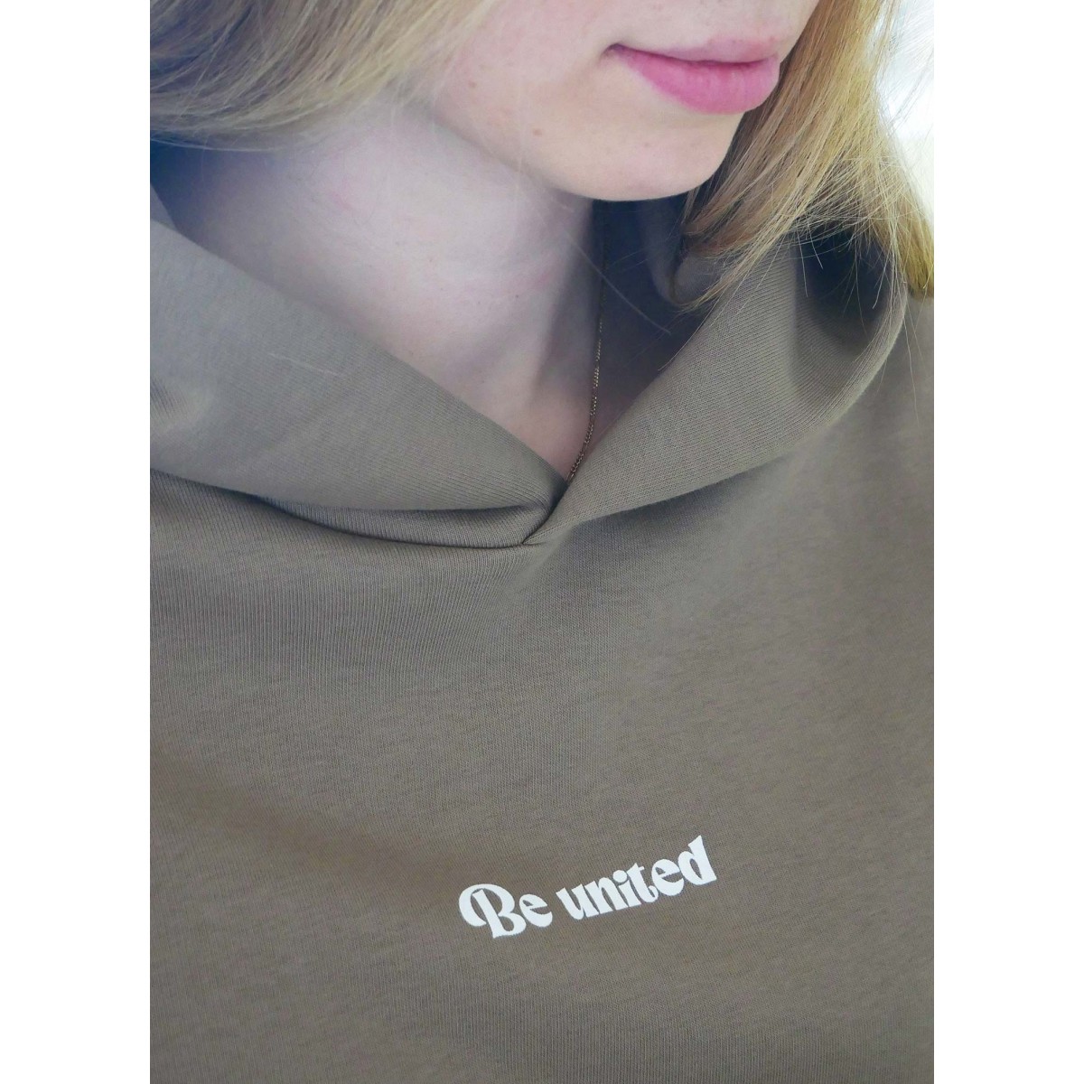 SPARKLES OF LIGHT | Unisex Sweatshirt braun| BE UNITED