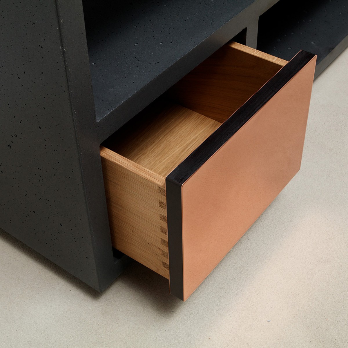 Beton-Sideboard Copperbox