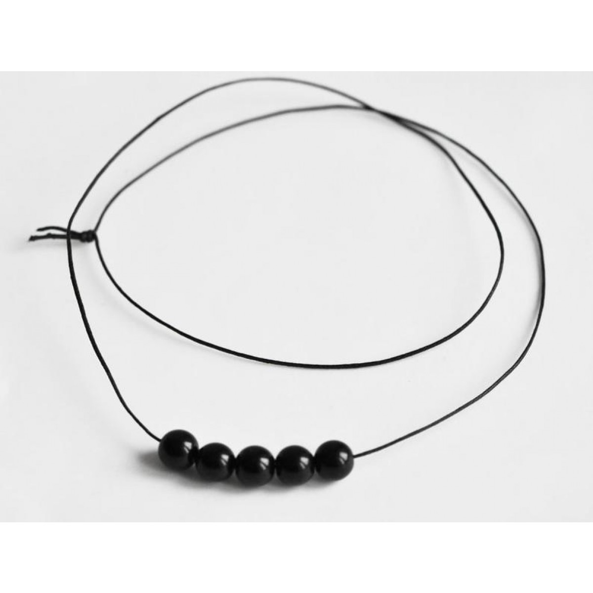 nahili Kette black & round mit schwarzen böhmischen Glasperlen