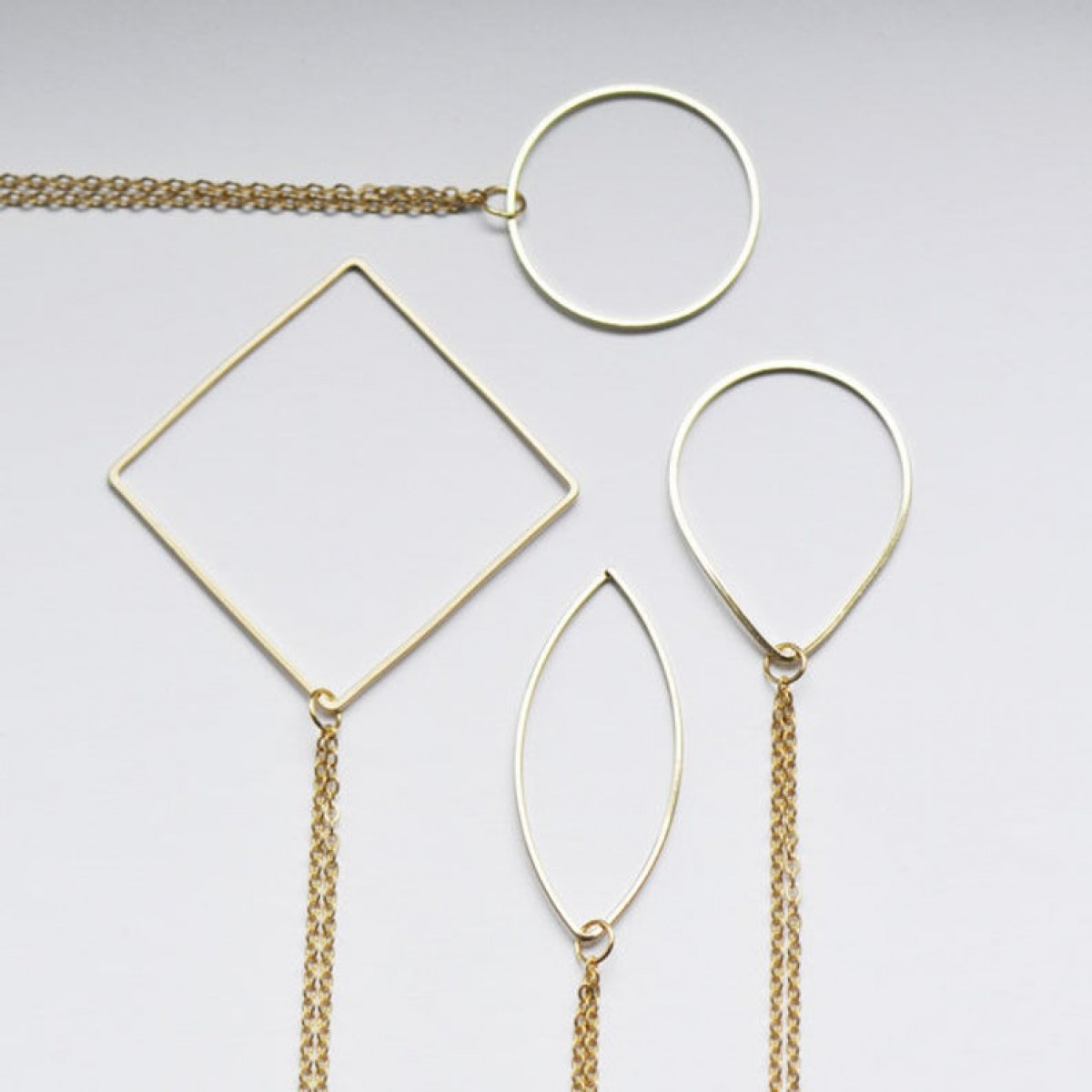 nahili KETTE "golden Shapes" minimal Anhänger - gold plattiert