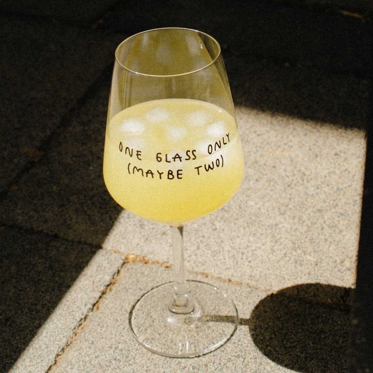 "One Glass Only (Maybe Two)" Weinglas by Johanna Schwarzer × selekkt