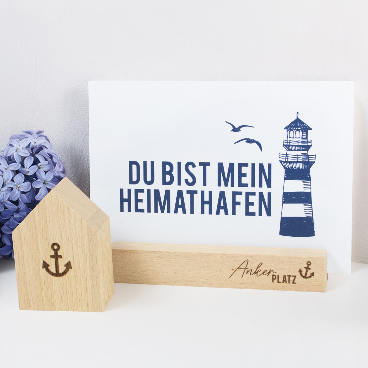 Kartenständer Ankerplatz aus nachhaltigem Buchenholz
