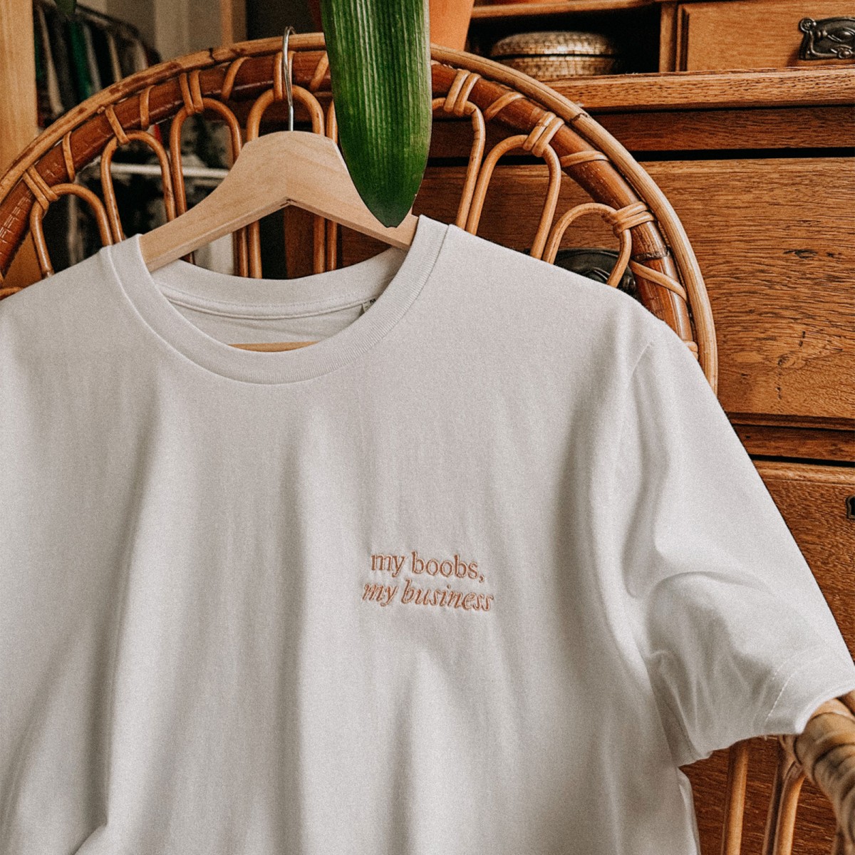 MY B**BS, MY BUSINESS (blush) T-Shirt – Kurt und Herbert