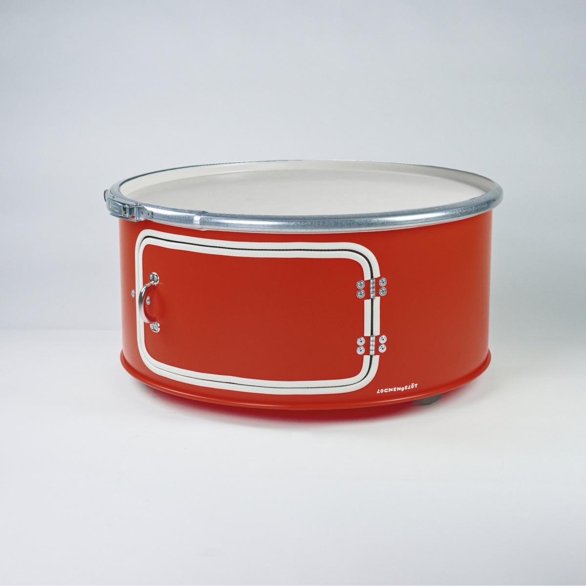 Lockengelöt - Little Bob mit Tür - Couchtisch aus Hamburger Ölfässern