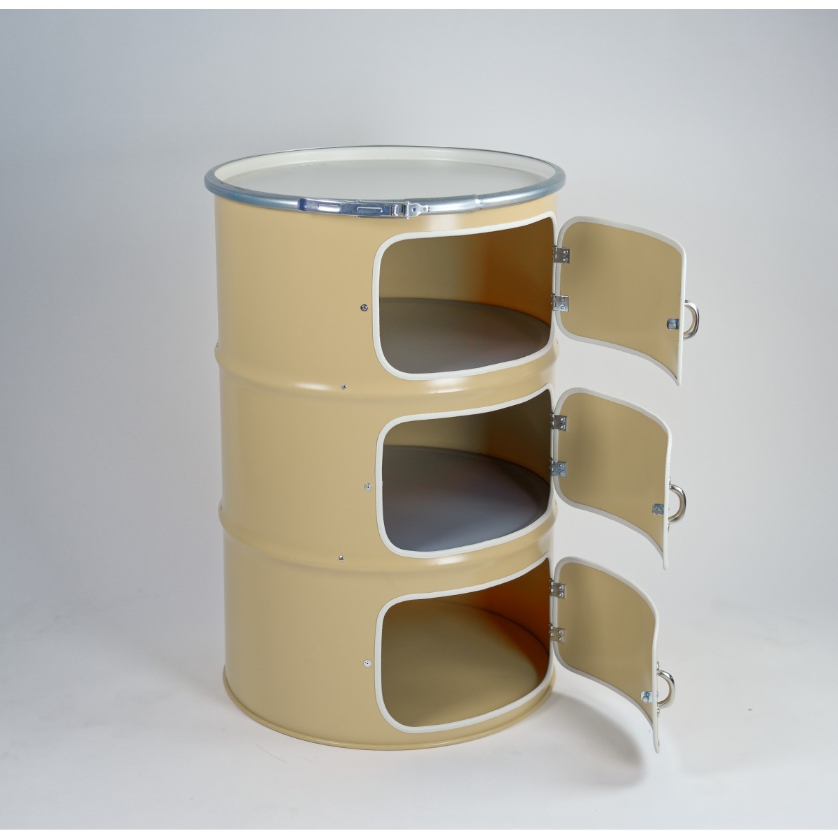 Lockengelöt - Dreitürer aus einem Ölfass