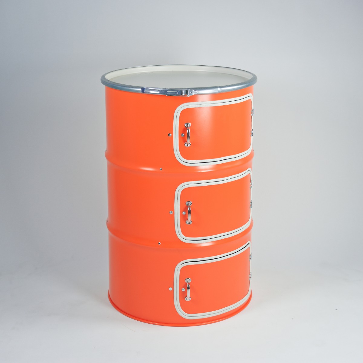 Lockengelöt - Dreitürer aus einem Ölfass