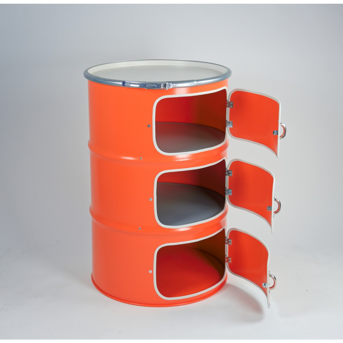 Lockengelöt - Dreitürer aus einem Ölfass