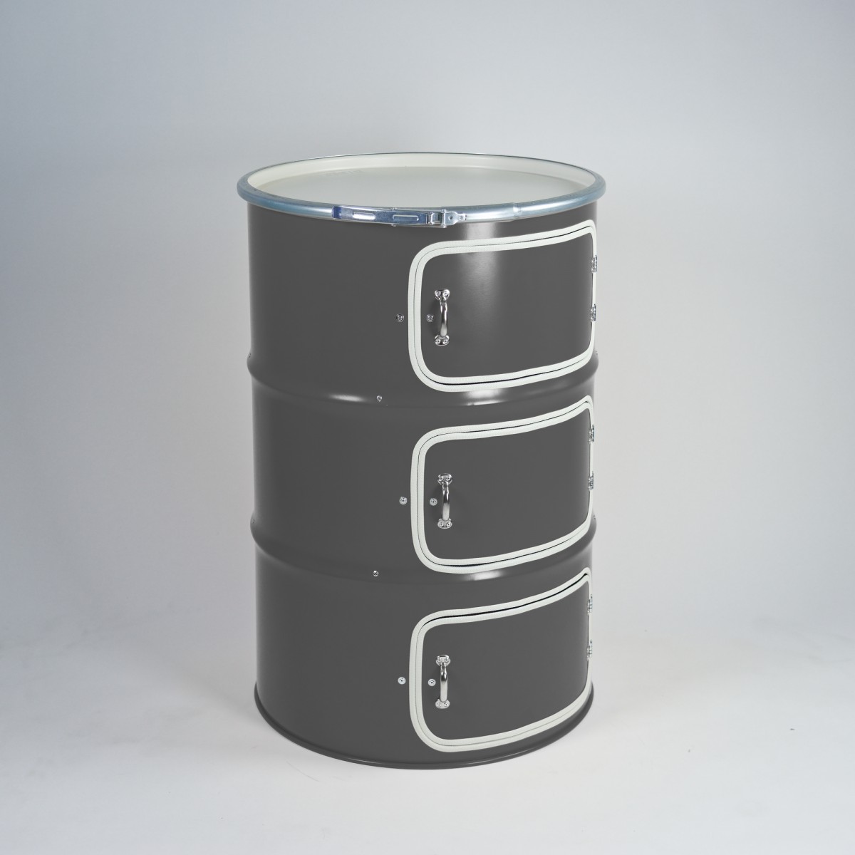 Lockengelöt - Dreitürer aus einem Ölfass