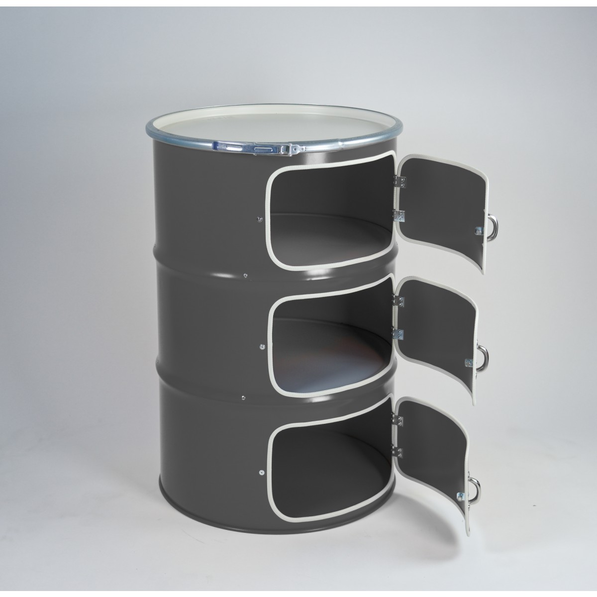 Lockengelöt - Dreitürer aus einem Ölfass